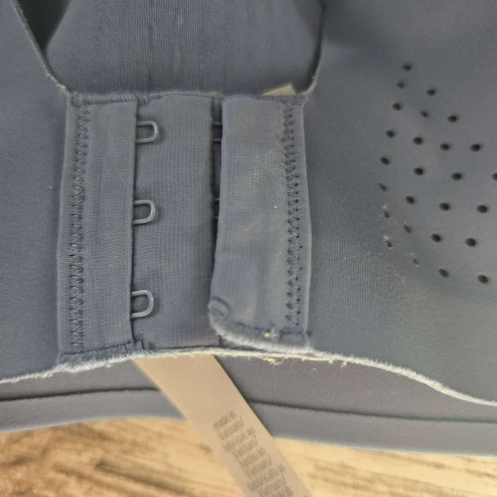 Victoria Secret Seamless Periwinkle Sports Bra Sz 36DD Sport Athletic Gym - Picture 6 of 10
